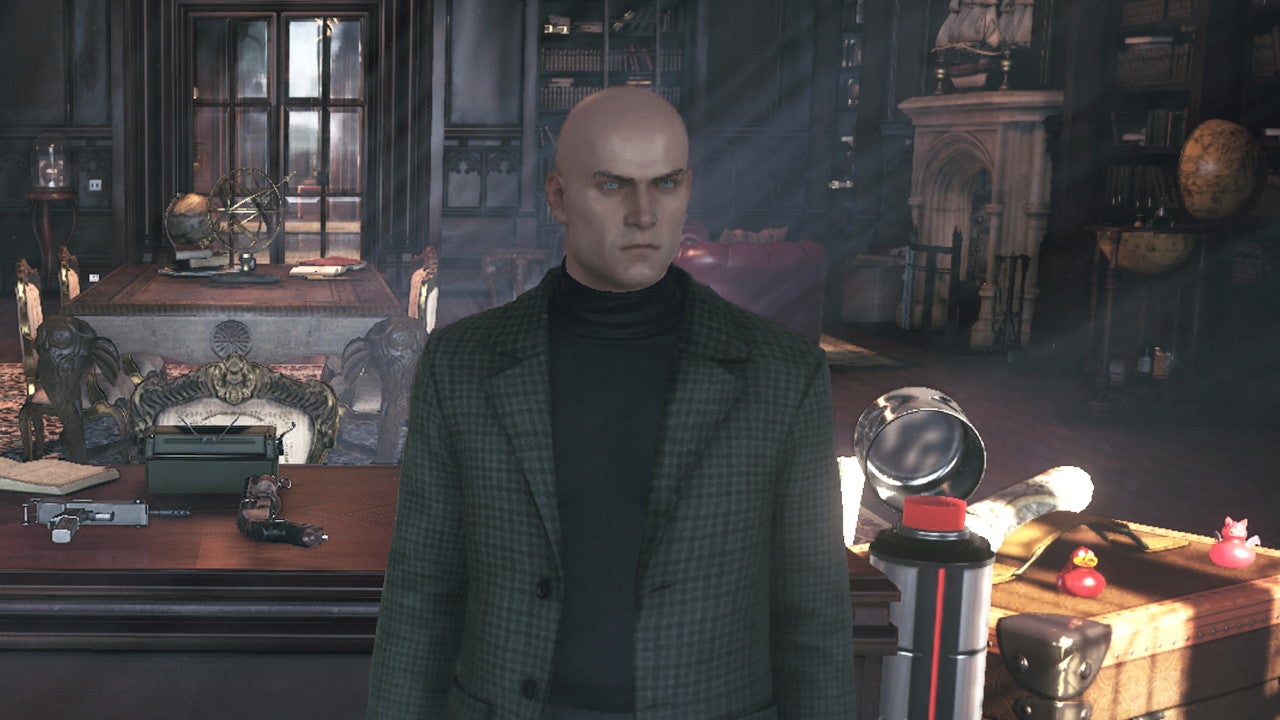 A screenshot of Agent 47 in Hitman 3's interactive Dartmoor benchmark